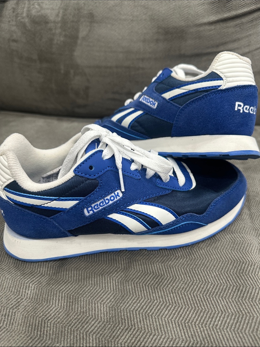 Reebok Classic Nylon Retro Running Shoes - Unisex Men's 7 / Women's 8.5